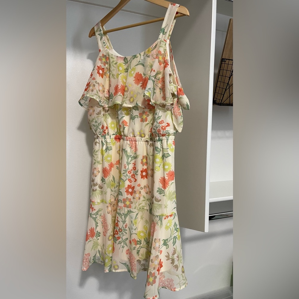 Ruffle Hem Tie Cold Shoulder Floral Sun Dress NWOT